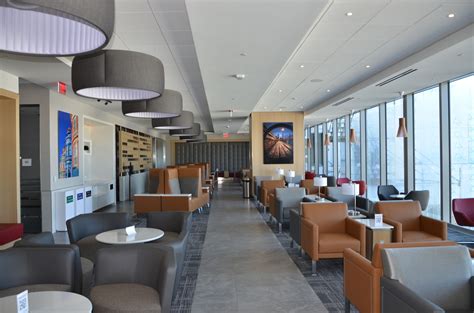 First Look Inside Sfo S New American Airlines Admirals Club