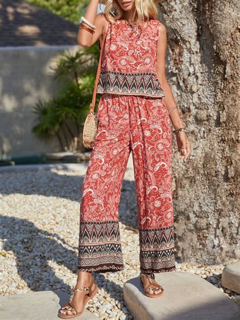 Emery Rose Paisley Print Tank Top Wide Leg Pants Summer Outfits