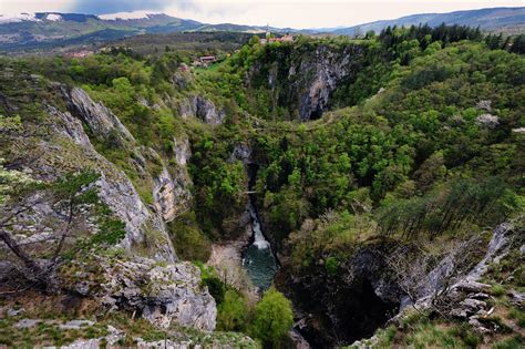 Karst And Reka River Br Slovenia Cavemab