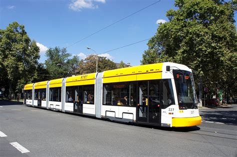 Stra Enbahn Mainz Stadler Rail Variobahn Der Mvg Mainz Wagen