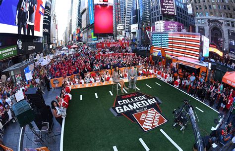 Espn College Gameday Hosts 2024 Liuka Prissie