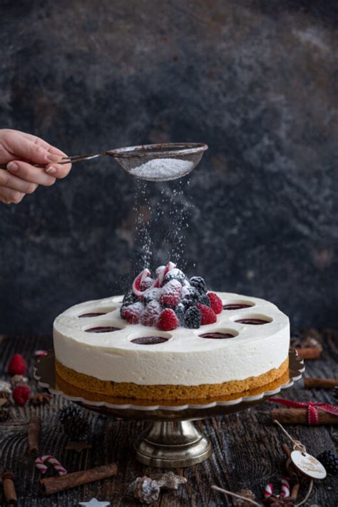 OREO torta z belo čokolado in malinami Midva Kuhava