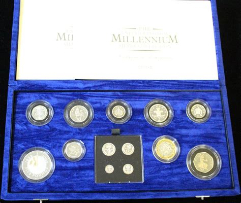 2000 Royal Mint Millenium Silver Proof Set Incl Maundy 13 Coins