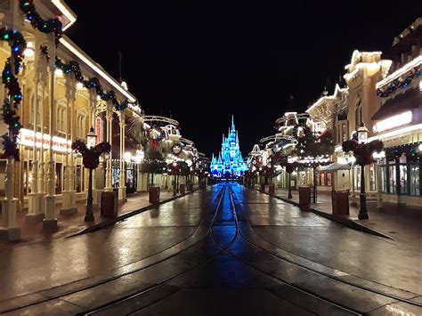 Disney Christmas Disney World Main Street HD Wallpaper Peakpx