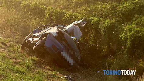 Incidente Sull Autostrada Ivrea Santhi A Settimo Rottaro Scontro Fra