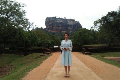 Kandy Private Dambulla Sigiriya Tour With Lunch