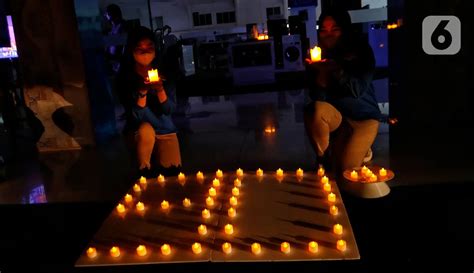 Earth Hour 2023 Gerakan Satu Jam Padamkan Lampu Foto Liputan6