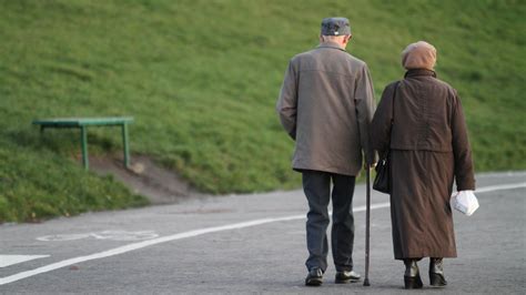 Co To Jest Renta Rodzinna I Komu Si Nale Y Mog Na Ni Liczy Tak E