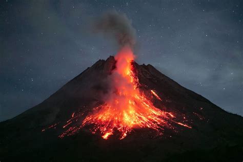 Indonésie nouvelle éruption spectaculaire du volcan Merapi