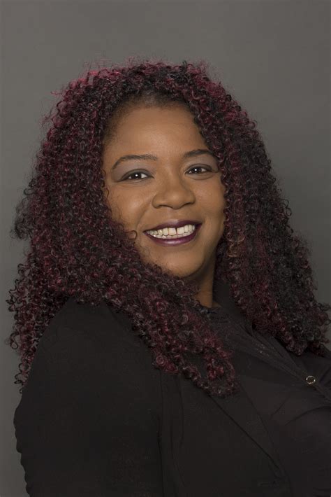 Lola Douglas | Korsmo