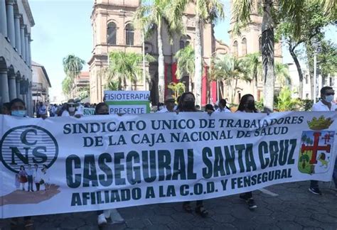 Trabajadores De Salud Cumplen Paro En Santa Cruz Pan Noticias