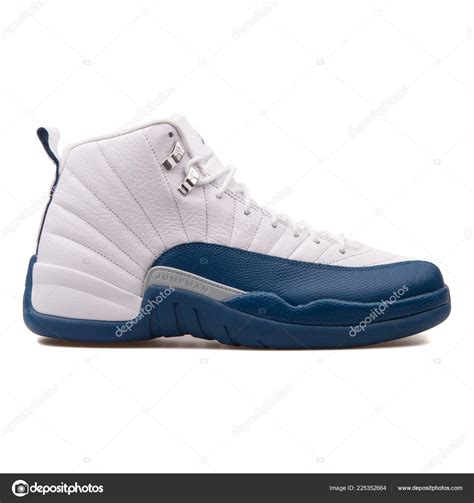 Venta Jordan Retro Azul Con Blanco En Stock