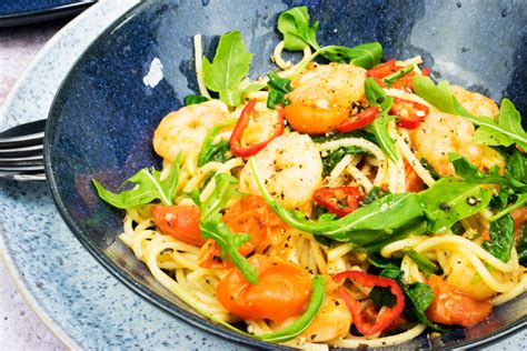 Easy Peasy 10 Minute Chilli And Prawn Linguine Recipe Prawn