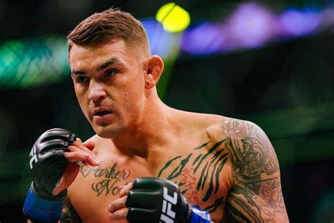 Watch When Dustin Poirier Stumped His Corner By Asking About His Hairstyle During A Brutal War