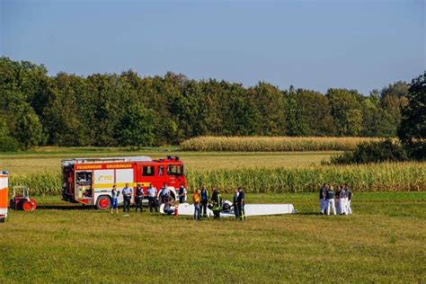 Fotostrecke Pilot Stirbt Bei Absturz Mit Ultraleichtflugzeug News