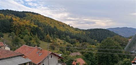 Продавам къща в Родопите с. Хасовица. 🏡 Етаж от къща 160 кв.м РЗП 100 ...