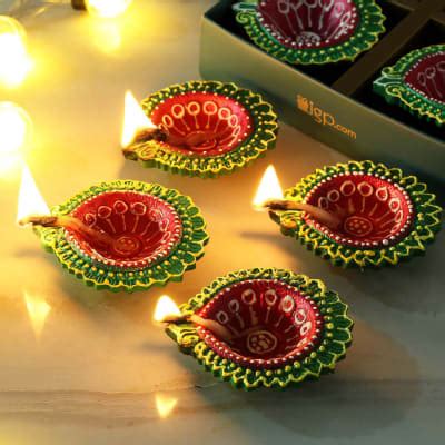 Diwali Diyas Buy Send Decorative Clay Diyas For Diwali Online