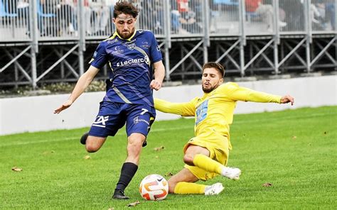 N Dinan L Hon Gagne Une Grosse Bataille Contre Saint Brieuc Foot Amateur Bretagne
