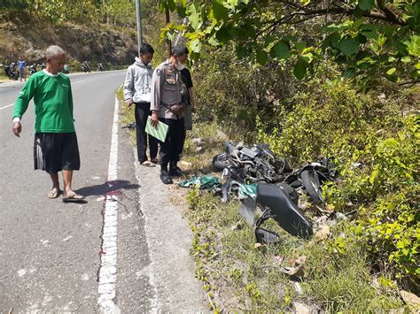 Tabrakan Sepeda Motor Dan Mobil Di Tanjakan Jentir Korban Masuk Rumah Sakit Jogja