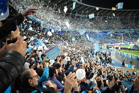 La Decisi N Que Conmebol Tomar Con Los Hinchas De Racing Racing De Alma