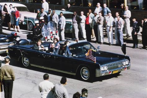 35mm Color Slide Of Presidential Motorcade On Cedar Springs Road