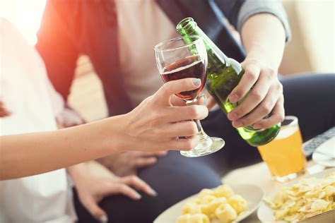 Los Alimentos Que Debes Evitar Despu S De Beber Vino