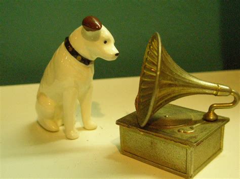 Vintage RCA Dog & Record Player by RebornNotReworn on Etsy