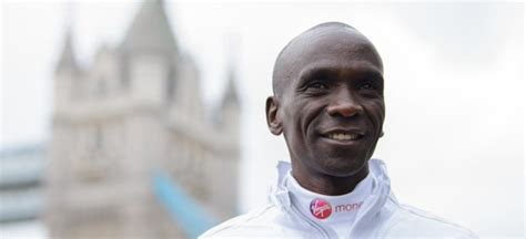 Sólo piensa Eliud Kipchoge en defender su título olímpico en maratón