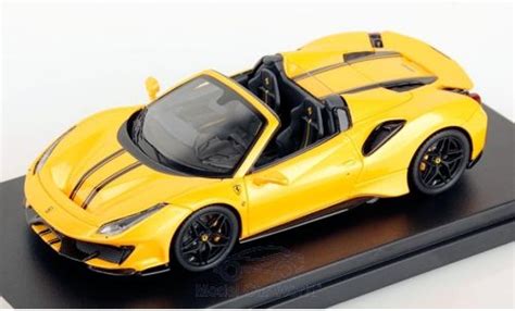 Miniature Ferrari 488 1 43 Look Smart Pista Spider Metallic Jaune Noire