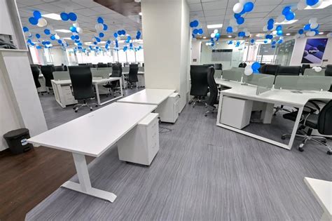 White Workstation Area Furniture Office Turnkey Project Seating