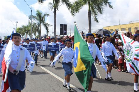 Estudantes de escolas municipais celebraram independência durante