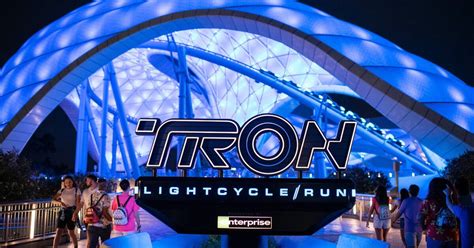 Magic Kingdom Inaugura Su Nueva Monta A Rusa Tron Lightcycle