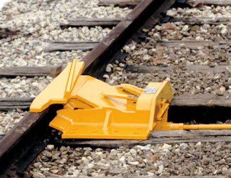 Two Way Retractable Derail Aldon