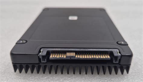 Micron 7450 PRO / 7500 Enterprise NVMe SSD 15.36TB (E3S, PRO-1DWPD, TRAY-LEN) (MTFDK-1536TB-E3S-PRO-1DWPD-TRAY-LEN)