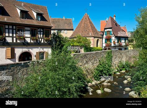 Village Of Kaysersberg Alsace Fotos Und Bildmaterial In Hoher