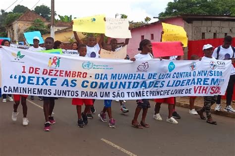 O Programa Nacional De Luta Contra Hiv Sida Comemorou No Dia De