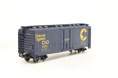 Atlas 33033atl 40 Plug Door Boxcar Of The Chessie System Blue 23732