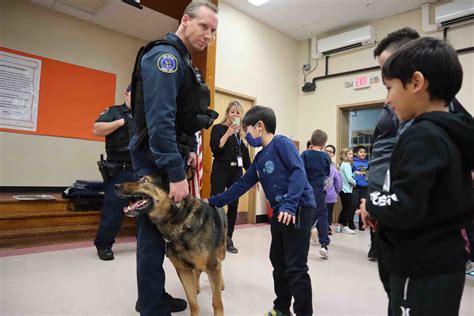 Summit Lane Students Learn Safety Tips From Canine Unit Long Island