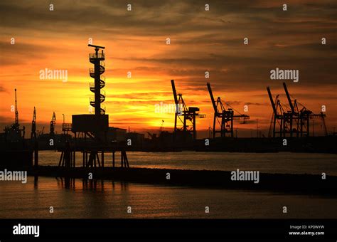 port of hamburg Stock Photo - Alamy