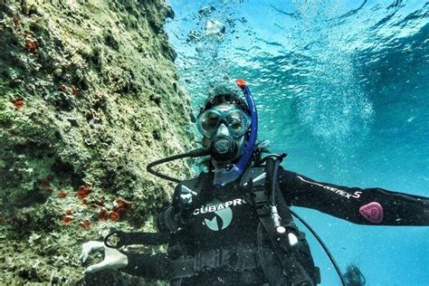 Guided Scuba Diving Experience In Paros Provided By Eurodivers