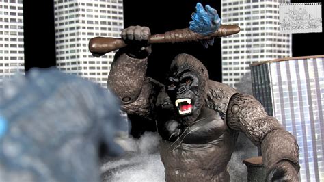 Playmates Godzilla Vs Kong 2021 King Kong Battle Damaged With Axe