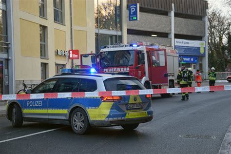 Wolfenbüttel Gasgeruch in Parkhaus Polizei sperrt Gebäude news38 de