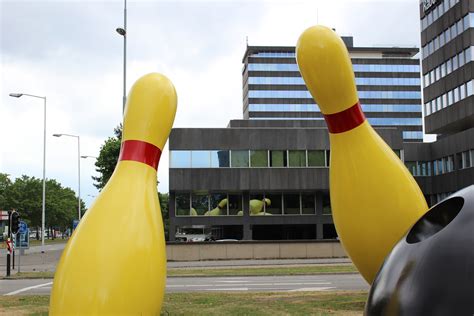 Flying Pins Eindhoven Claes Oldenburg And Coosje Van Brugg Metro