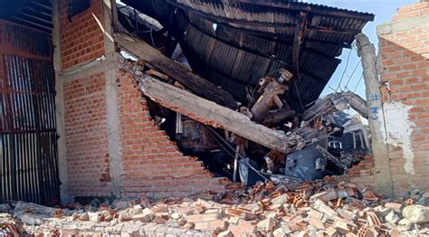 El Alto Incendio Deja Daños Materiales En Una Planta De Reciclaje Y Afecta Viviendas Aledañas