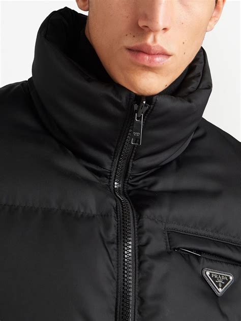 Prada Daunenjacke Aus Re Nylon Schwarz Farfetch De