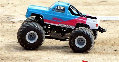 Monster Truck Madness – The Losi LMT is Fitting In « Big Squid RC – RC ...