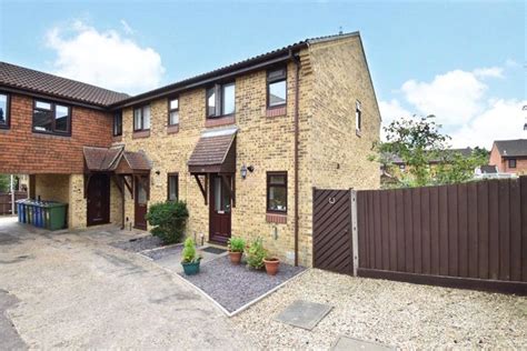 2 Bed End Terrace House For Sale In Slaidburn Green Bracknell