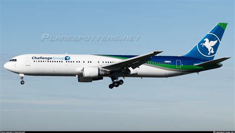 H Cad Challenge Airlines Mt Boeing Q Er Photo By Demo Borstell