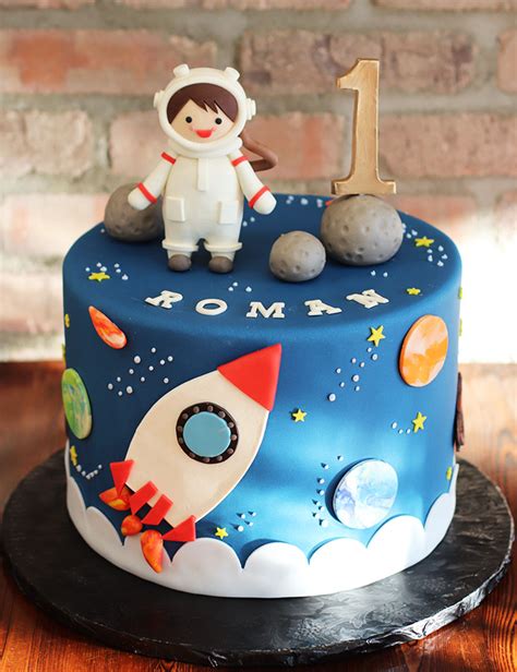 Planets Ship And Astronaut Space Birthday Cake