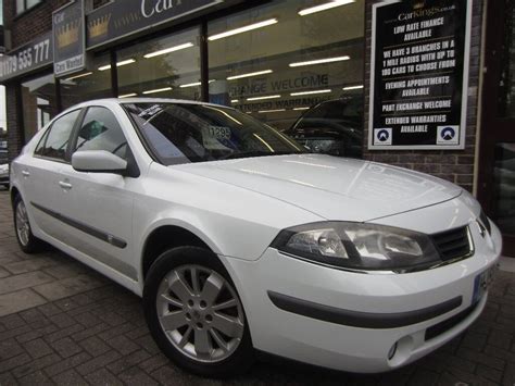 RENAULT LAGUNA 2 0 16v Expression 5dr White 2005 In St George